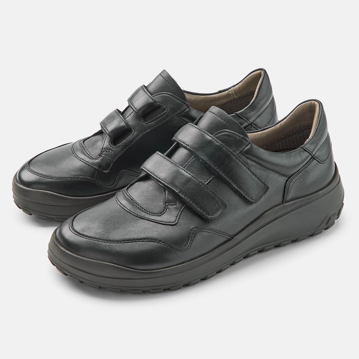 BAER OMN6 main 1221100_herren-sneaker-jori-in-schwarz_p.jpg
