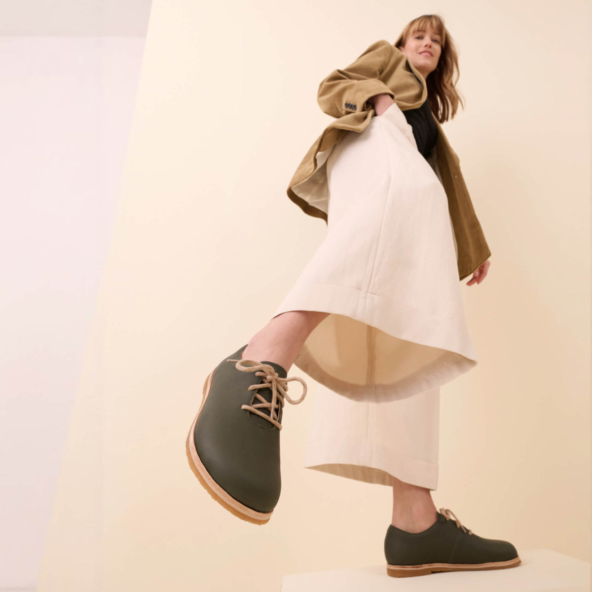 BAER OMN6 gallery 2649928_damen-schnuerschuh-carey-in-grau_l.jpg
